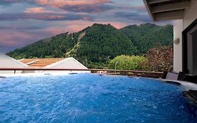 Close To The Action - In Town - Spa Pool